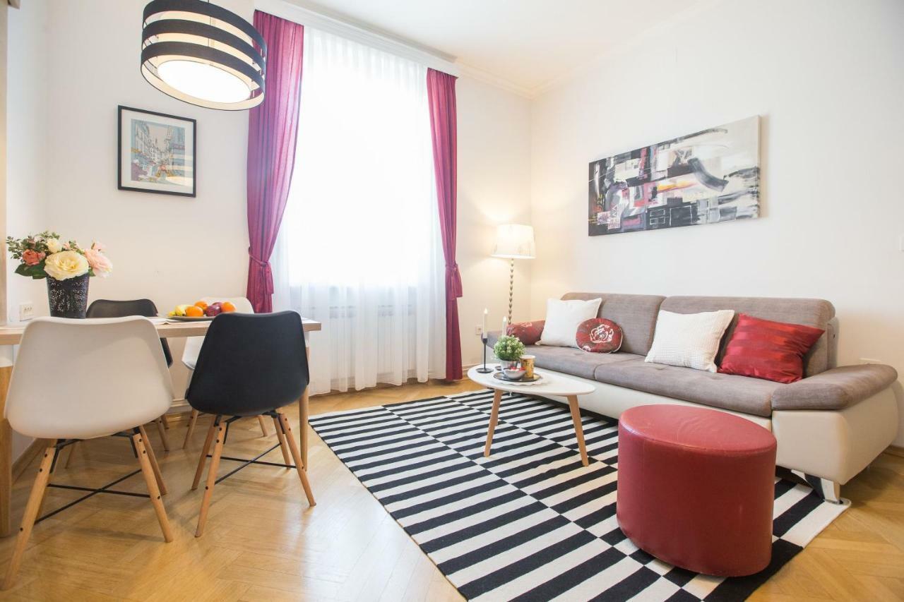 Angela Main Street Luxury Oasis & Free Parking Apartamento Zagreb Exterior foto