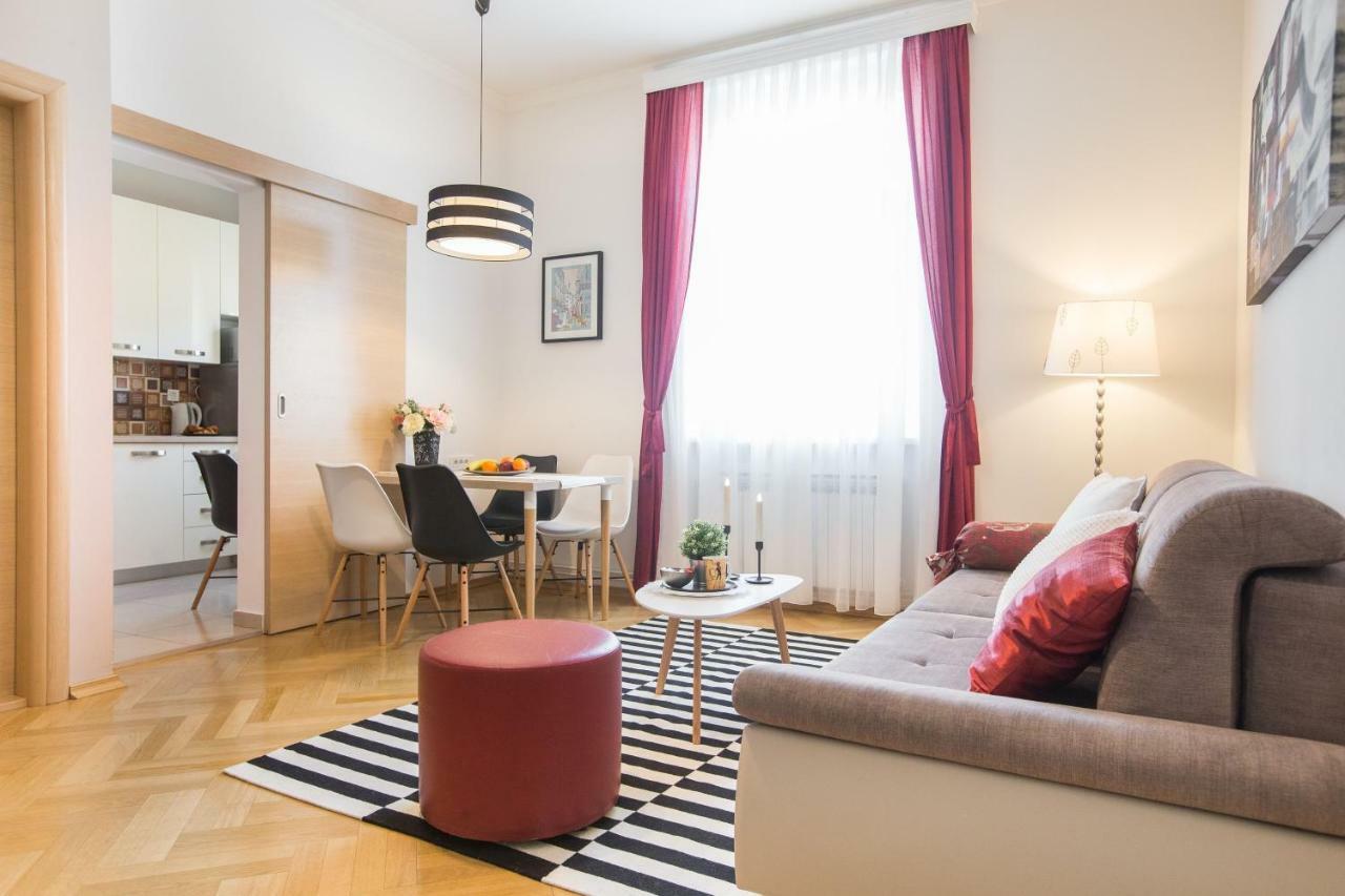 Angela Main Street Luxury Oasis & Free Parking Apartamento Zagreb Exterior foto